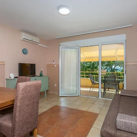 Stunning In With Wifi Dramalj