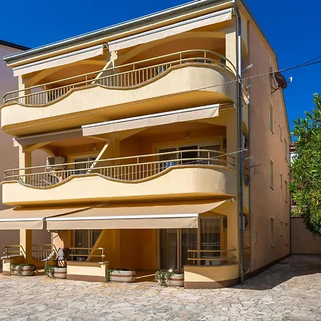 Apartmán 1 Bedroom Beautiful In