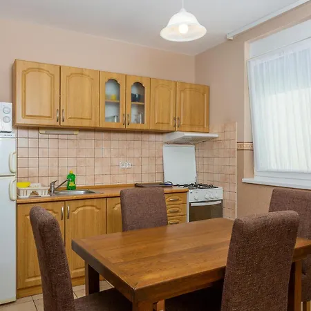 Апартаменты 1 Bedroom Beautiful In Драмаль